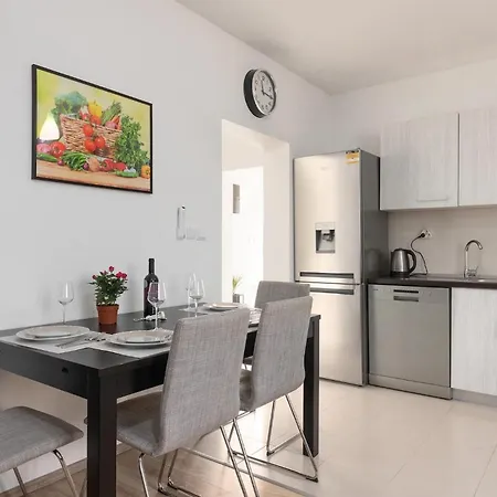 Tatil Evi Butoniga Nature Sculci